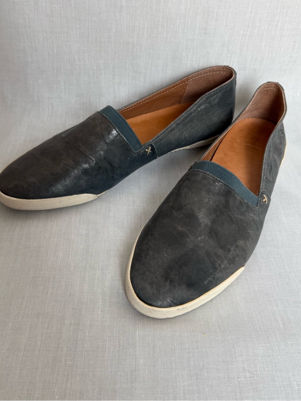 Frye Shoes Womens 10 Blue Leather Melanie Slip On Sneakers Flats Casual Comfort